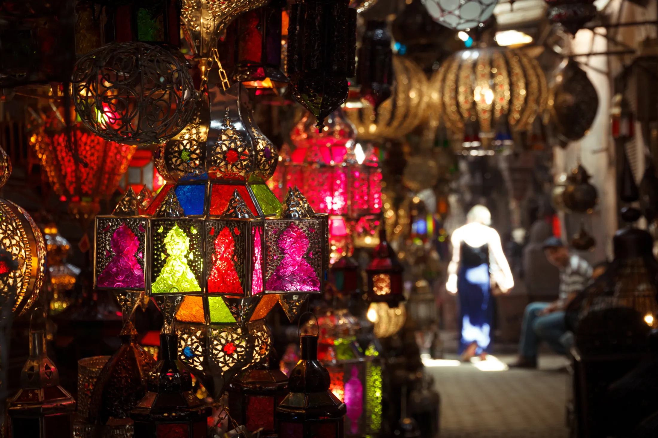 The Enchanting Beauty of Moroccan Lamp – Fanoos